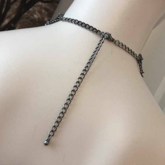 Floral rhinestone choker - Picture 4 of 16